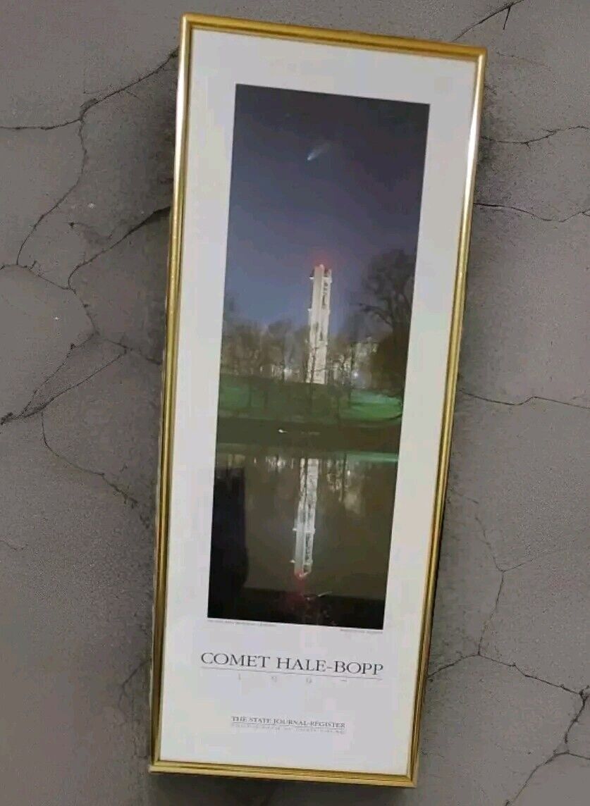 1997 Comet Hale-Bopp over Springfield, Illinois Capitol In Gold Frame 20 X 8\