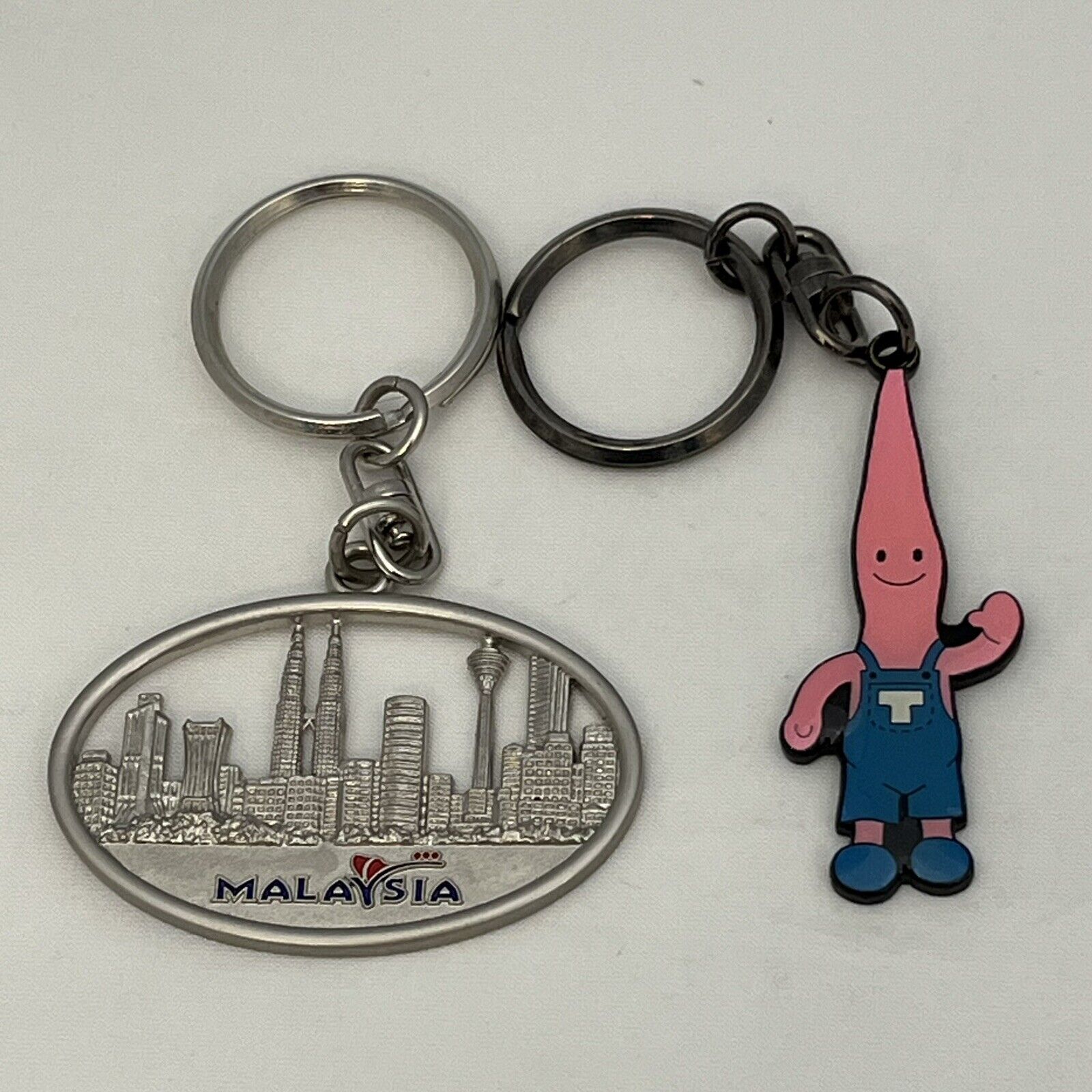 2 Vintage Metal Souvenir Asian Keychains Nappon Brother Tokyo Tower Malaysia