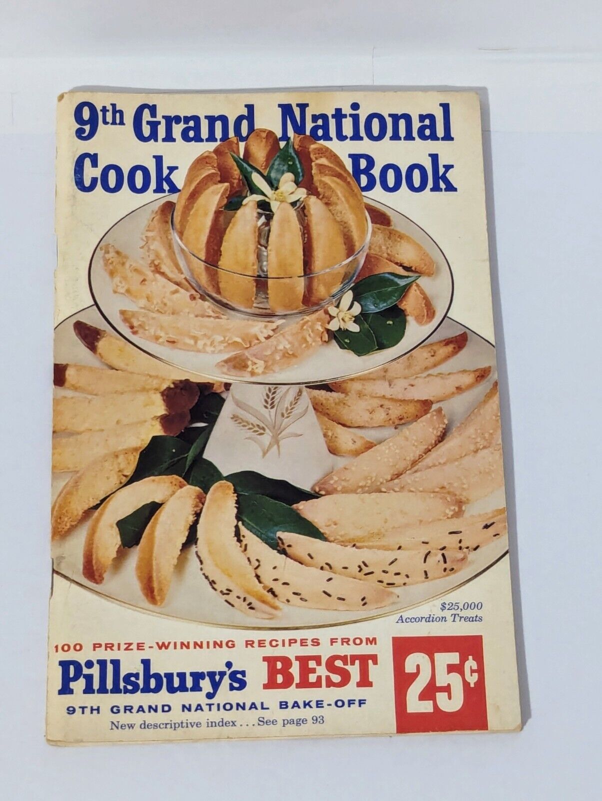 Pillsbury\'s 9th Grand National Cookbook 1958 Vintage Booklet of 100 Recipes 