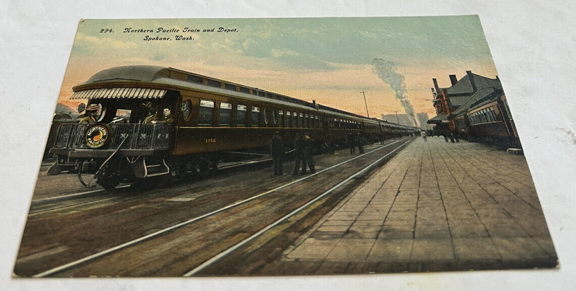 Postcard Great Northern Station, Minneapolis, MN c1920s-30s Cars