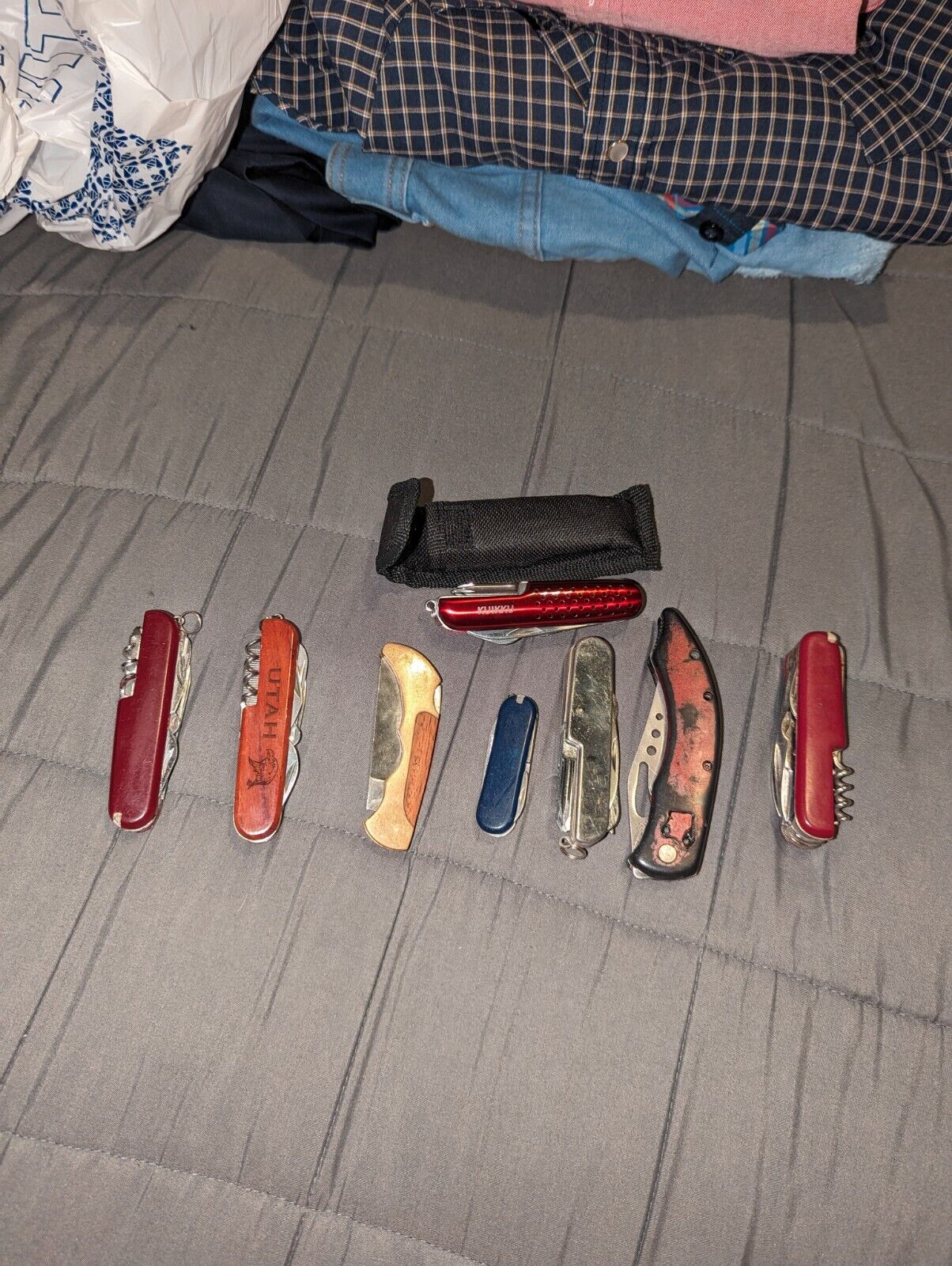 Pocket Knife And Multitool Lot Of 8 Knives. Variety Of Brands