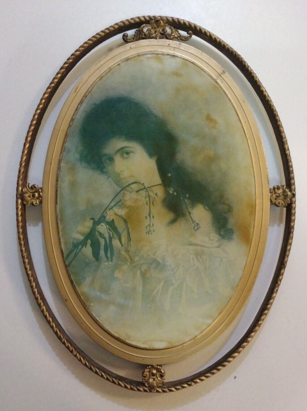 Antique Portrait Lady Unusual Gold Wood Oval Double Frame Brass Embellishments