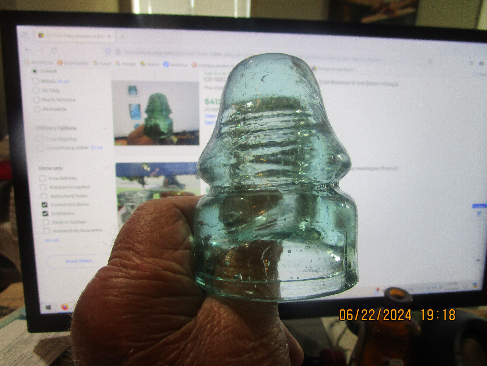 CD 133  Antique Glass Insulator W BROOKFIELD On The Dome Cliff St Below Antique