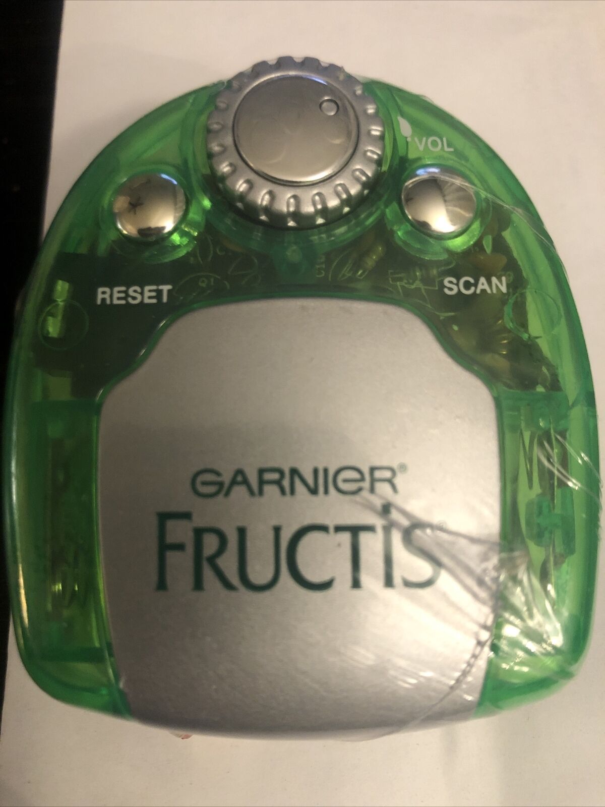 Vintage Garnier Fructis Mini FM Radio With Earphones  New And Sealed