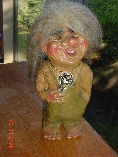 VINTAGE NORWEGIAN NYFORM TROLL NO.704 WITH TAG RETIRED NORWAY 9 INCH