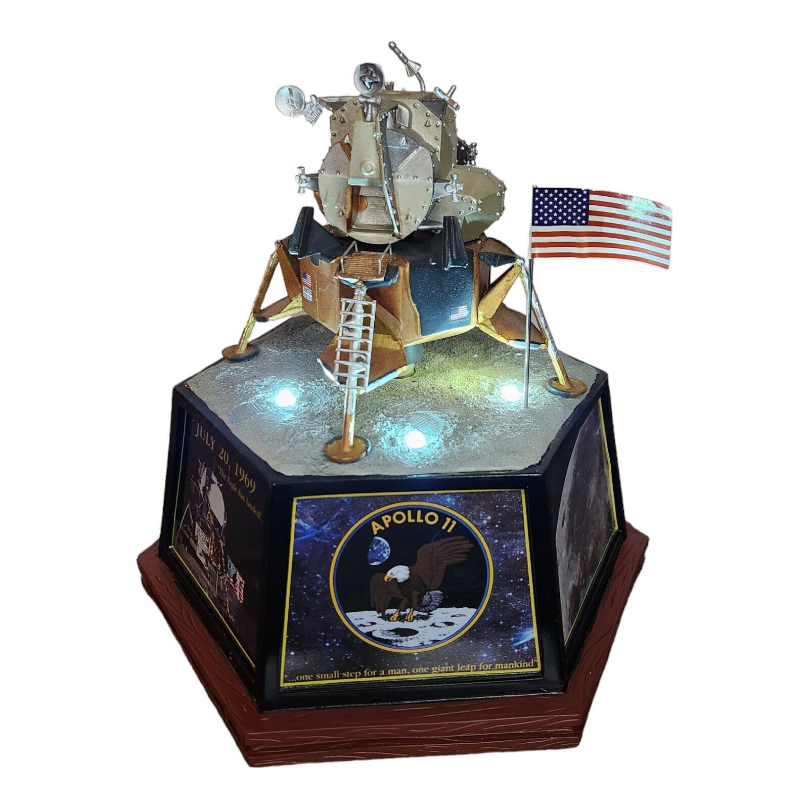 Hawthorne Village Apollo 11 Moon Landing Masterpiece Tribute Statue Serial #2583