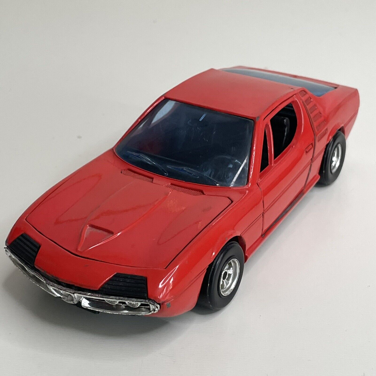 Politoys No. 6 Alfa Romeo Montreal made in Italy 1/25 scale Red Diecast Car
