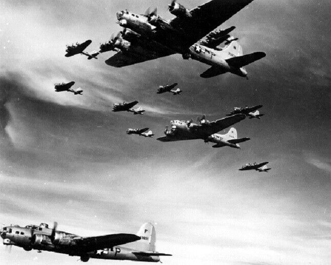 Formation of B-17 Flying Fortresses over Germany, Bomb Run, 8x10 WWII Photo 776a