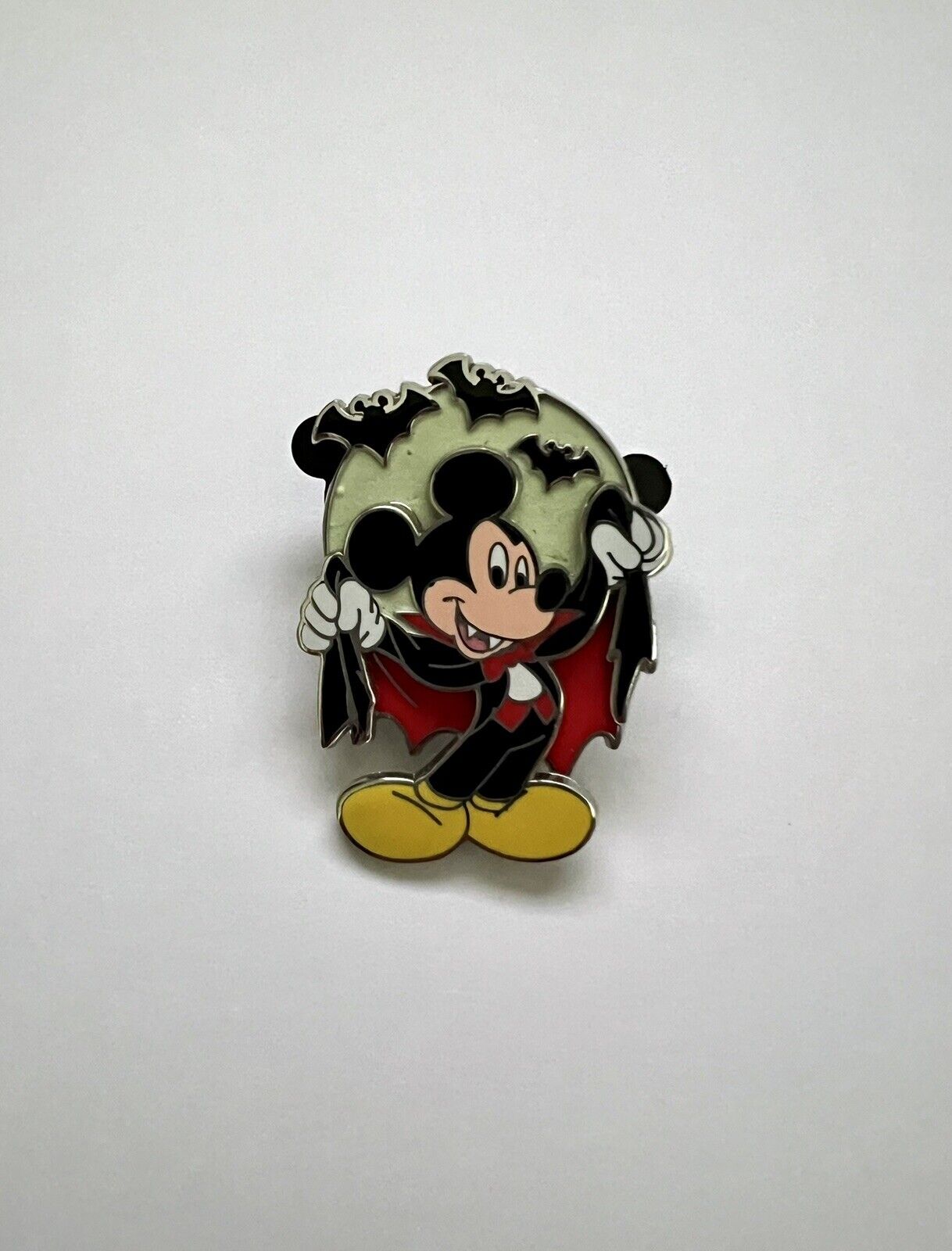 Disney Pin - 2011 Mickey Mouse Vampire LE 1500 Halloween