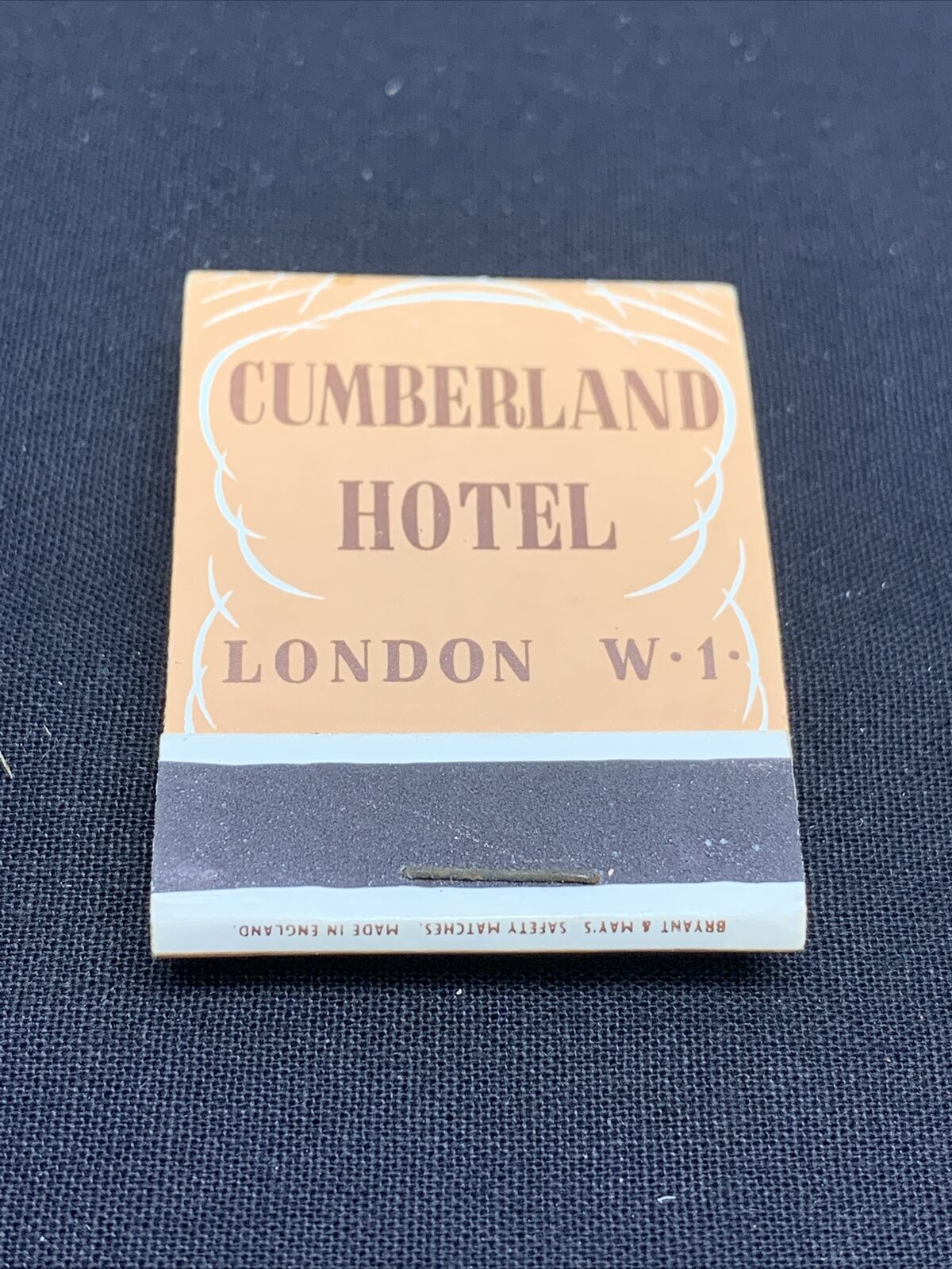 Vintage Feature Matchbook Cover Cumberland Hotel London Front Strike Unstruck KG