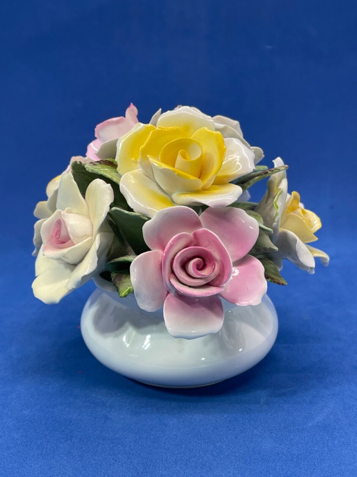 Royale Stratford Fine Bone China Rose Bouquet Hand Crafted in England 4\
