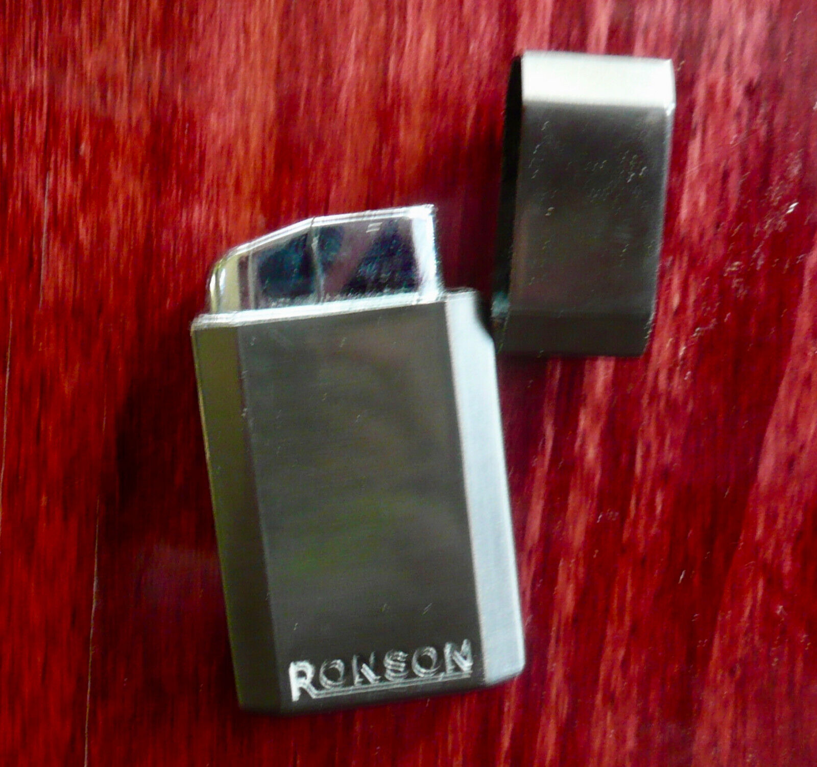 Details about  Vintage Ronson Pocket Cigarette Lighter - Sparks Well