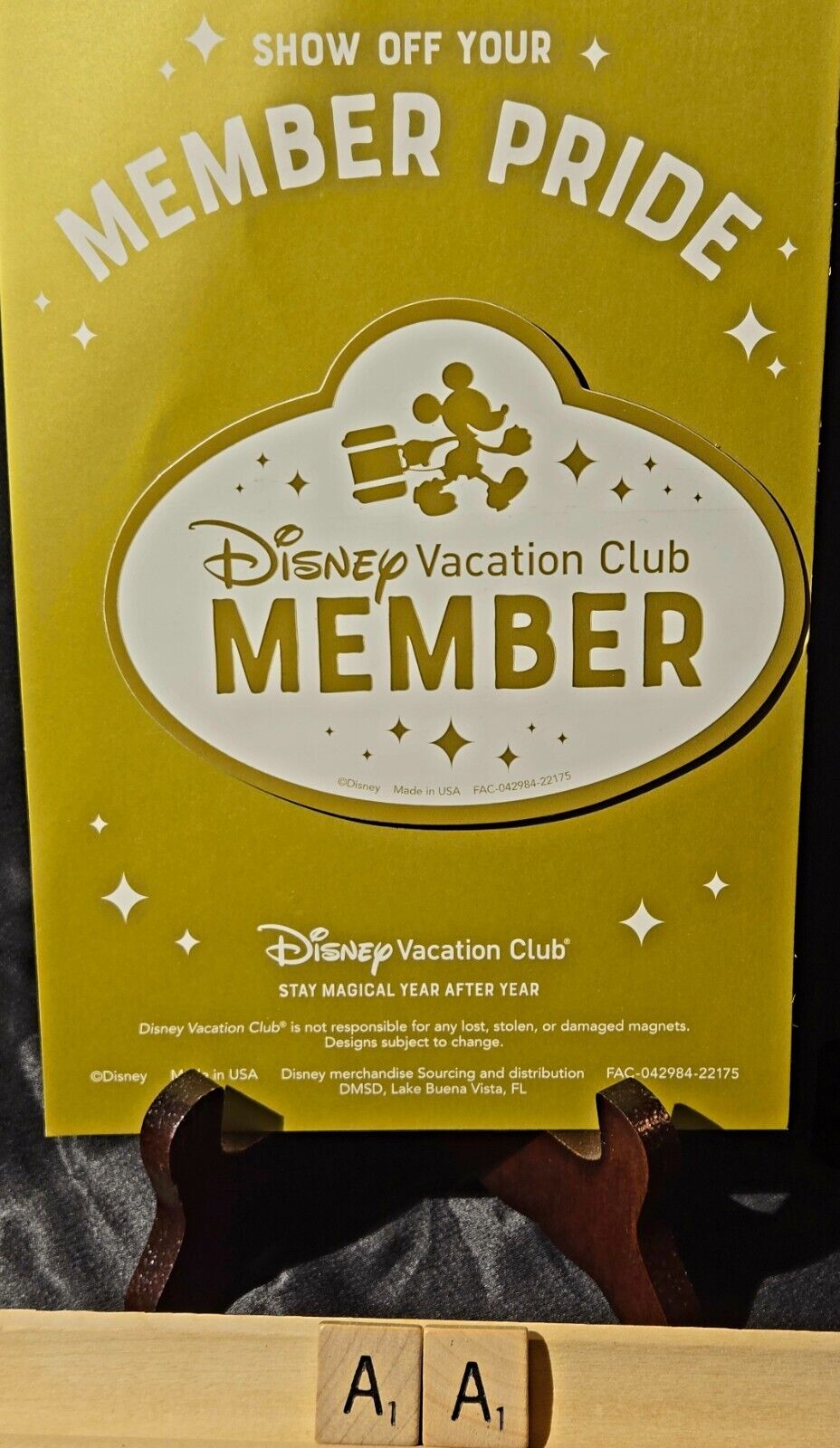 Disney Vacation Club Gold Magnet, Very Limited Edition, New on card