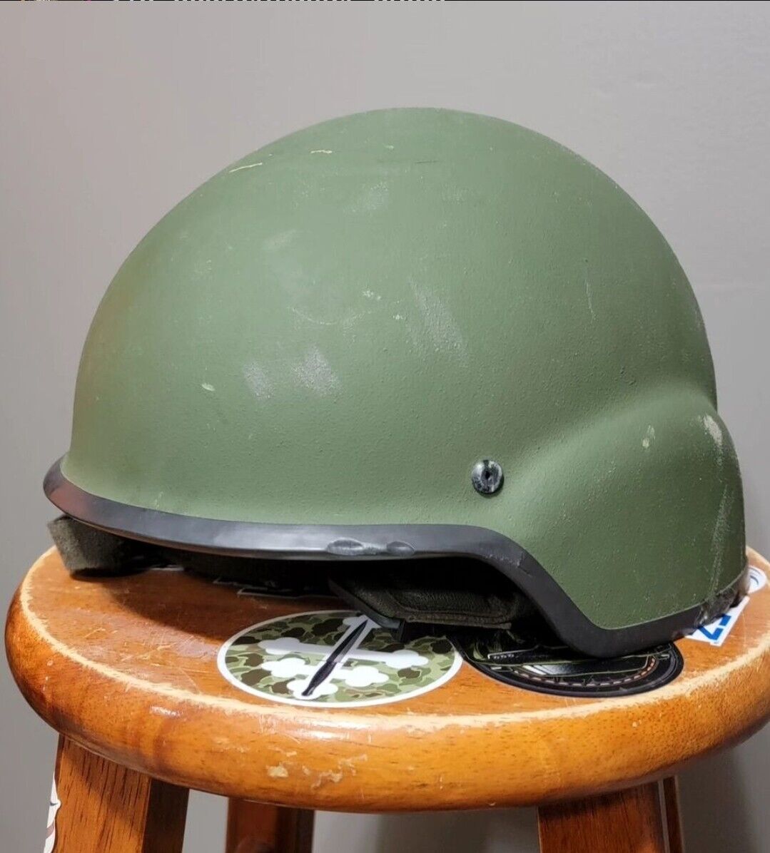 Canadian Forces CG 634 Helmet Size Large