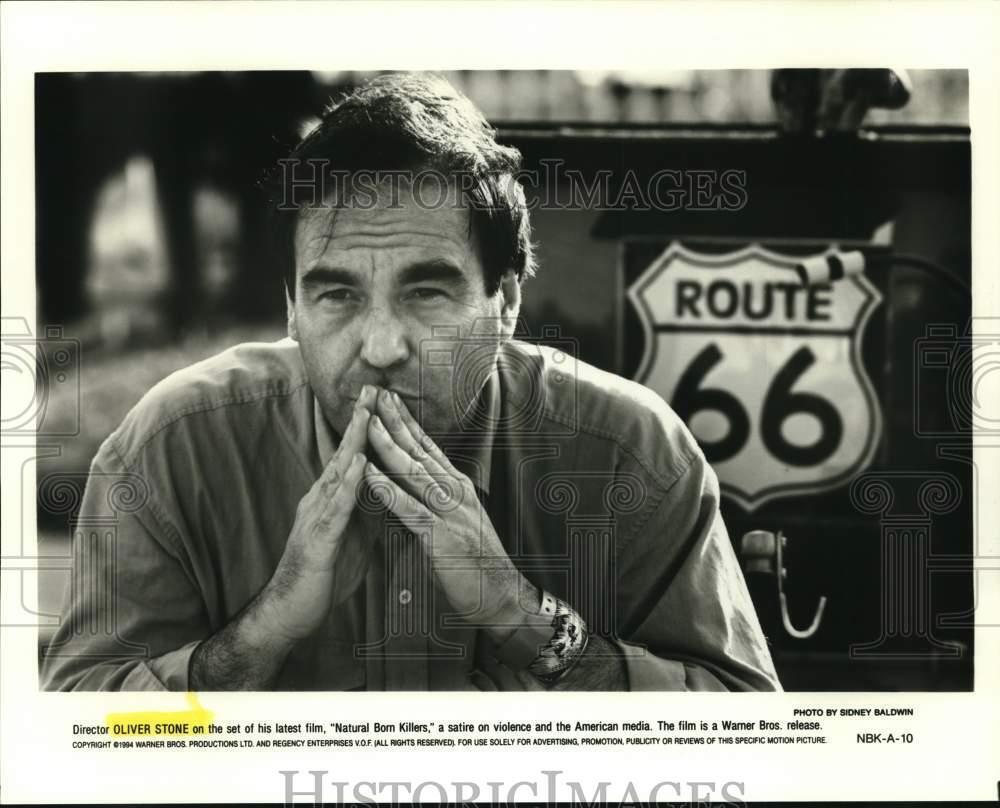 1994 Press Photo Oliver Stone on the set of his film \