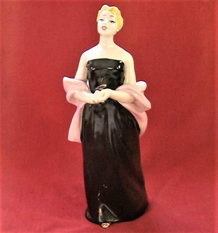 1975\'s USSR Soviet Vintage Porcelain Statue Figure Girl singer Signed СССР