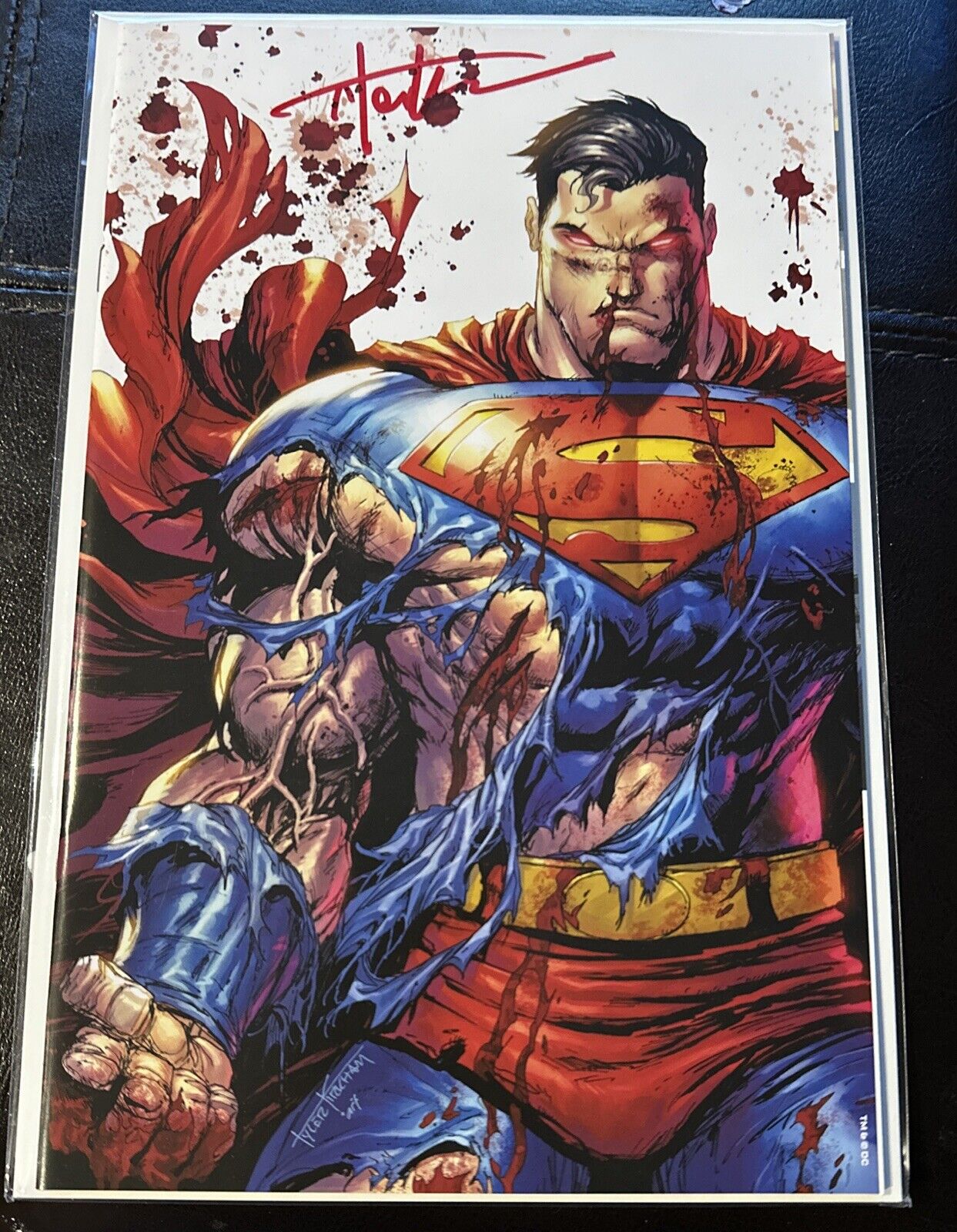 Superman #4-SDCC 2023 Virgin “Battle Damage”-Signed by Tyler Kirkham w/ COA