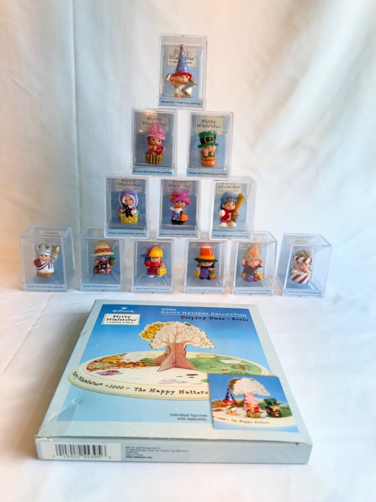Hallmark Merry Minatures 2000 HAPPY HATTERS lot set of 12 with display base