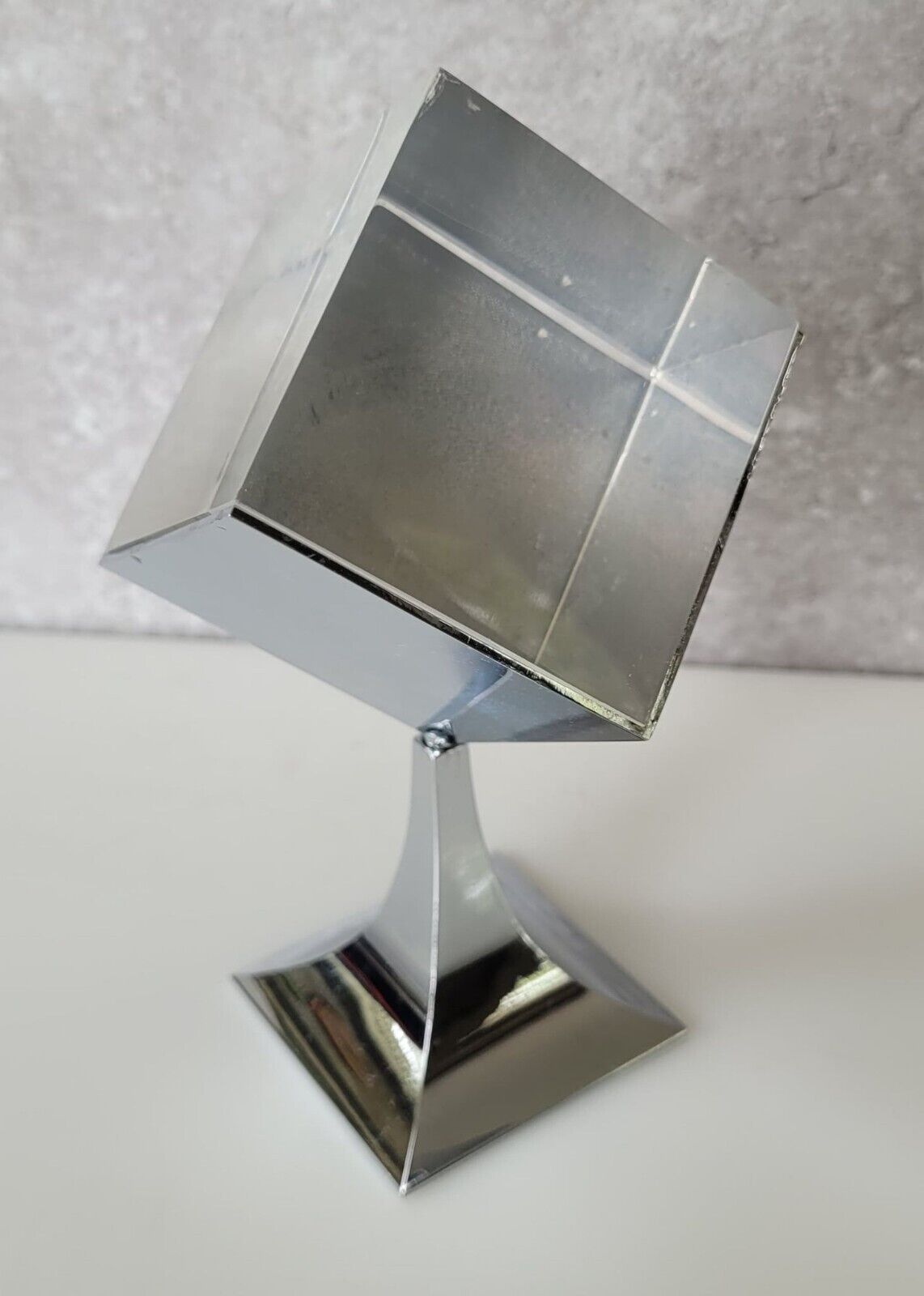 Vtg Bob Cornell Pop OP Art MCM 70\'s Spinning Photo Frame Lucite Cube Chrome Base