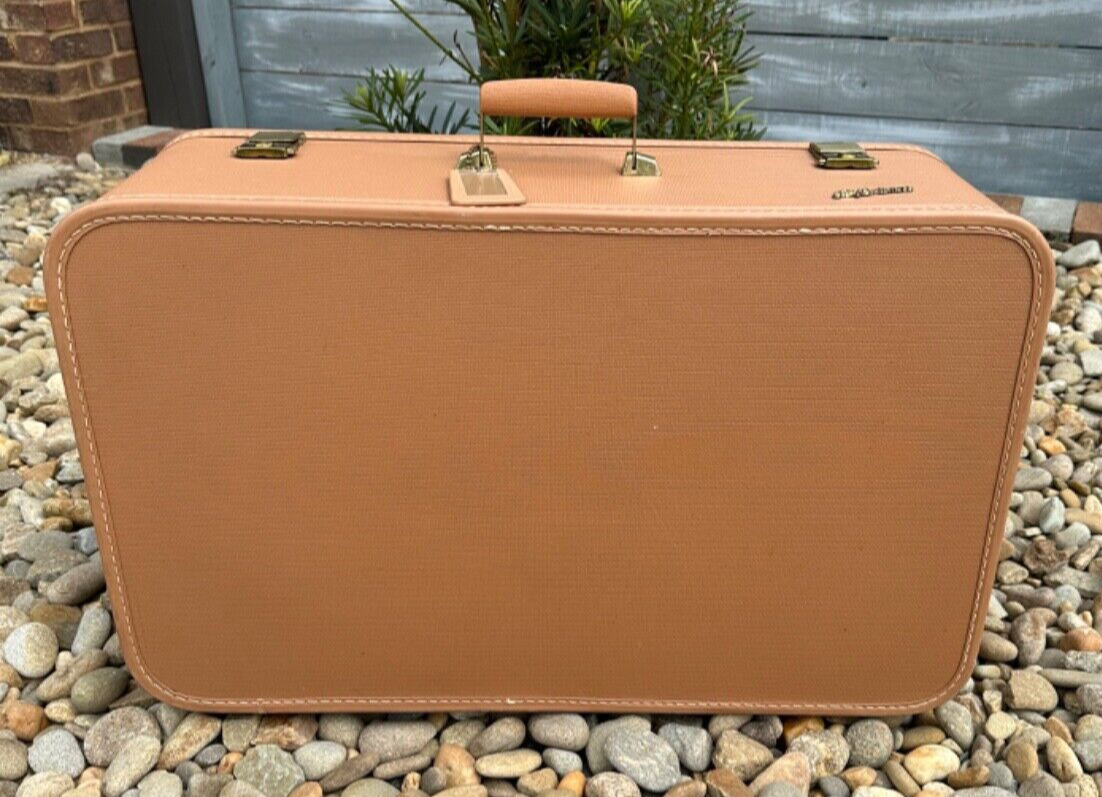 Vintage 1950’s Lady Baltimore 26” Pullman Old School Suitcase, coffee /end table
