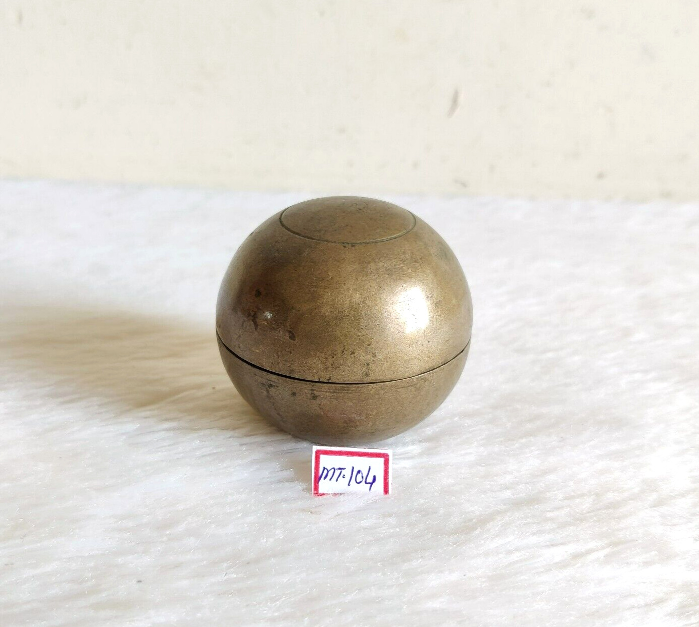 19c Antique Handcrafted Bronze Bell Metal Ball Shape Tobacco Box Rare MT104