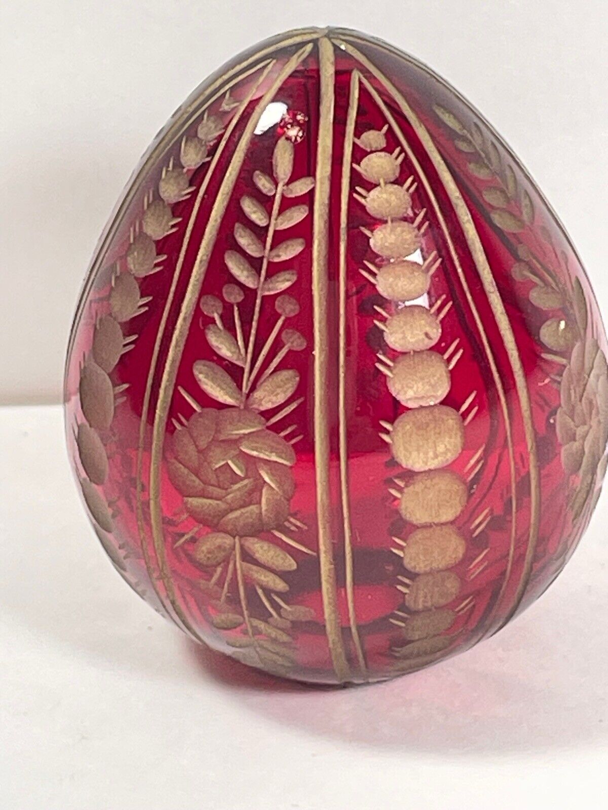 VINTAGE RUSSIAN FABERGE RUBY RED AND GOLD ETCHED GLASS EGG FLORAL