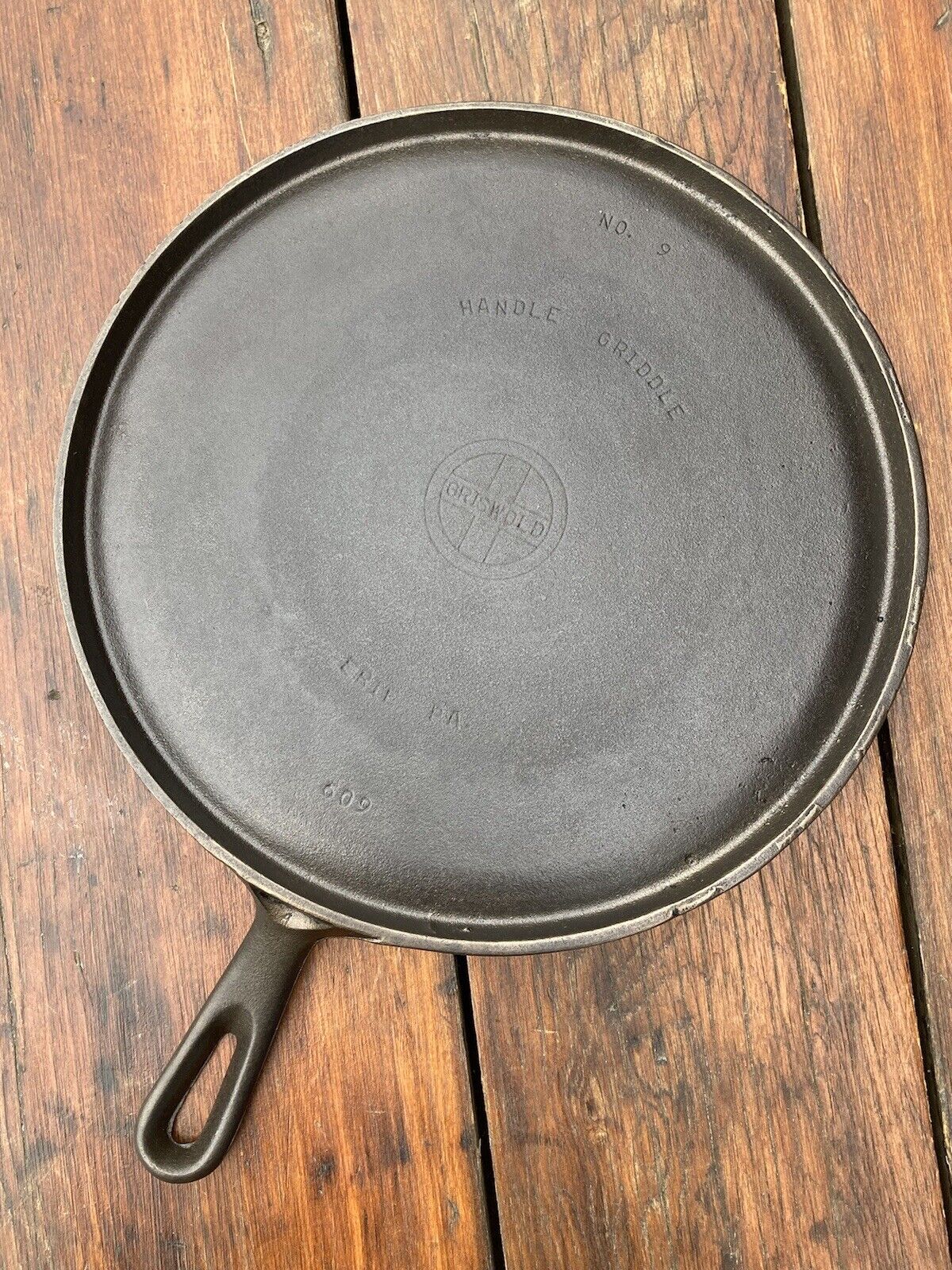 Griswold Cast Iron #9 Small Logo Griddle
