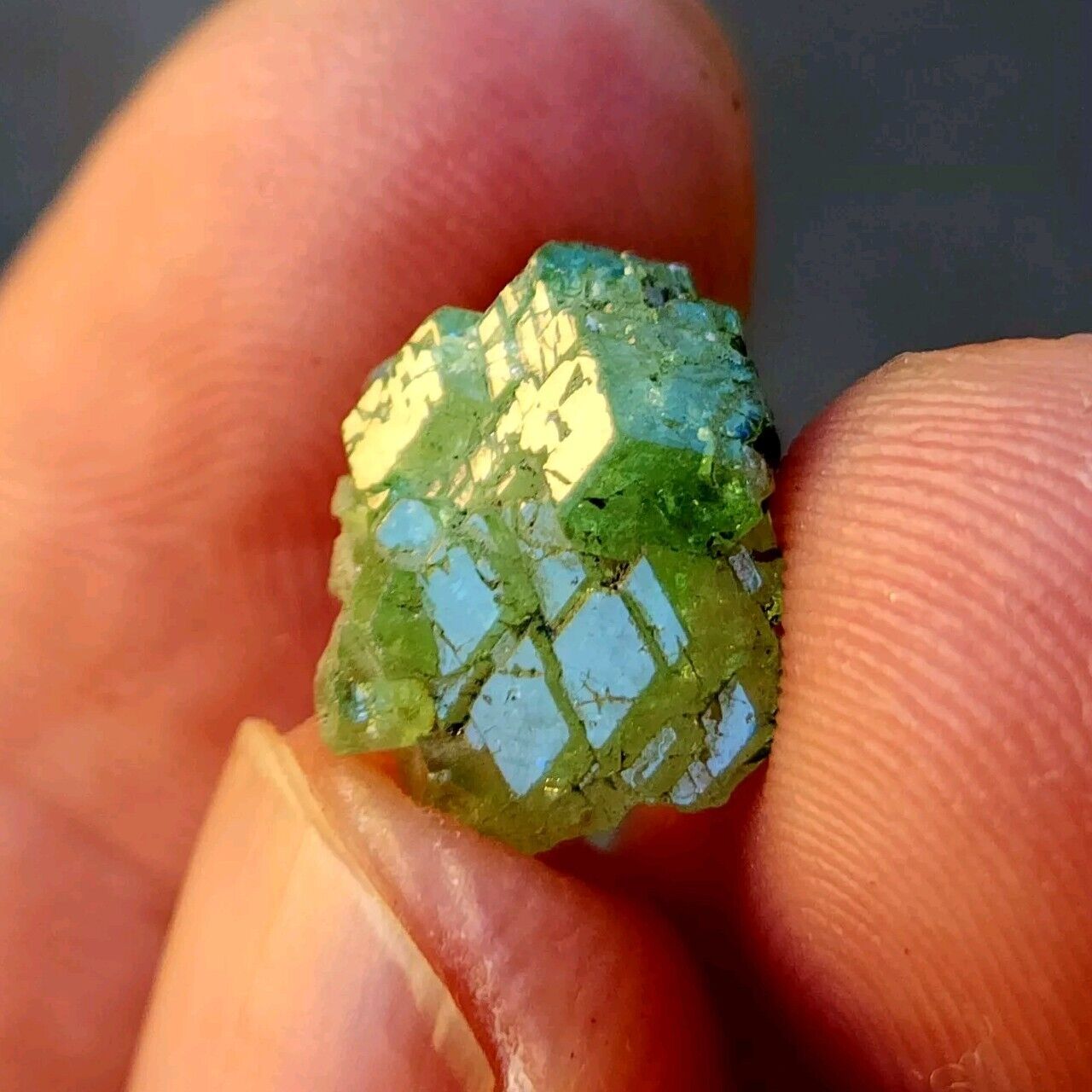 Natural Tsavorite Crystal from Tanzania, 6.90ct, US TOP Crystals