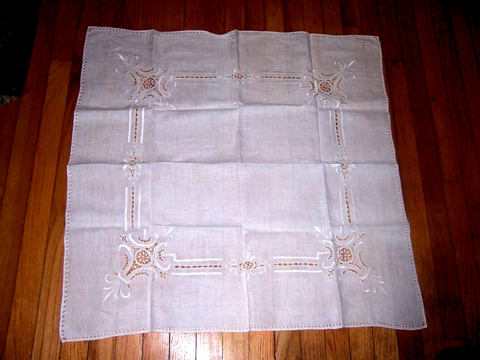 vintage stunning linen tablecloth w white embroidered & open work  32''by 32''
