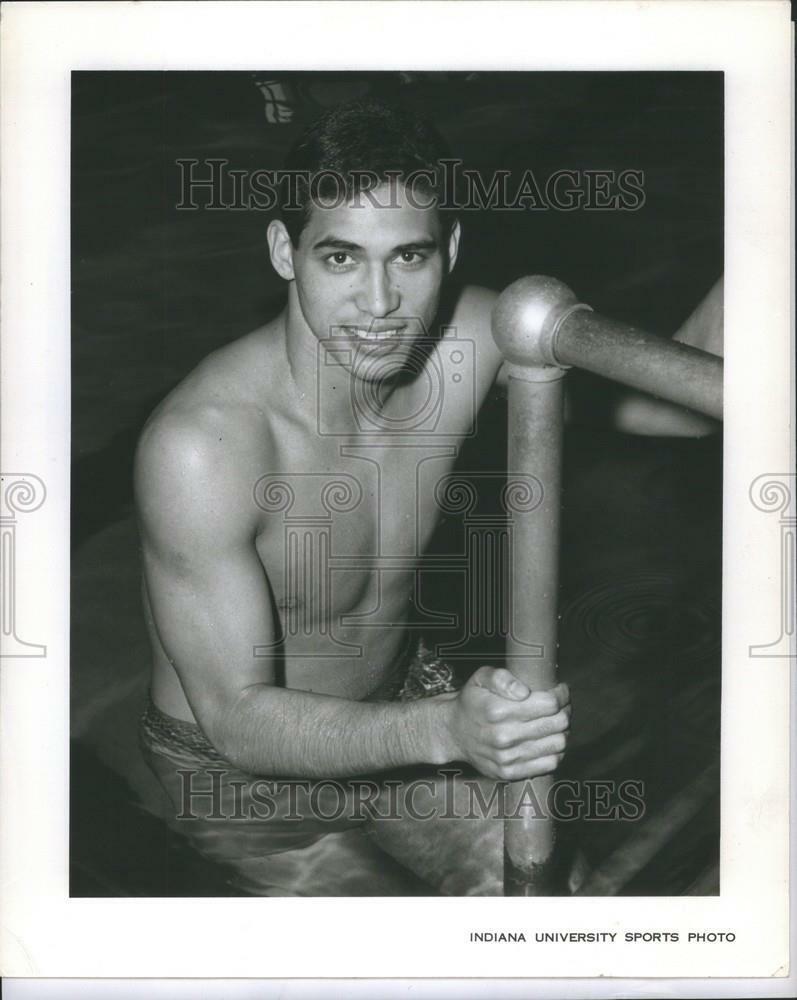 1957 Press Photo Bill Woolsey American swimmer - DFPC52441