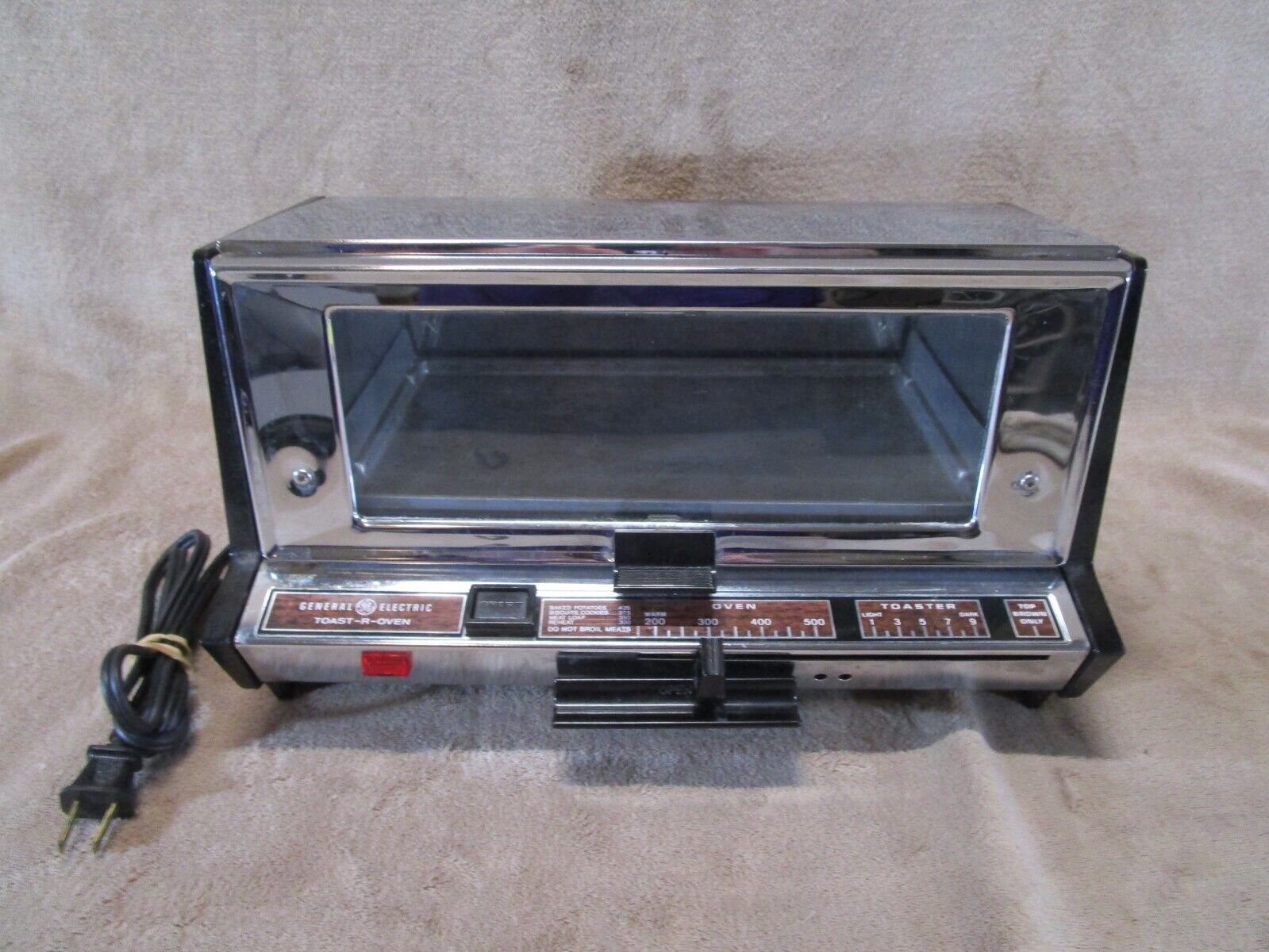 Vintage General Electric  GE Deluxe Toast R Oven Chrome Tested and Works
