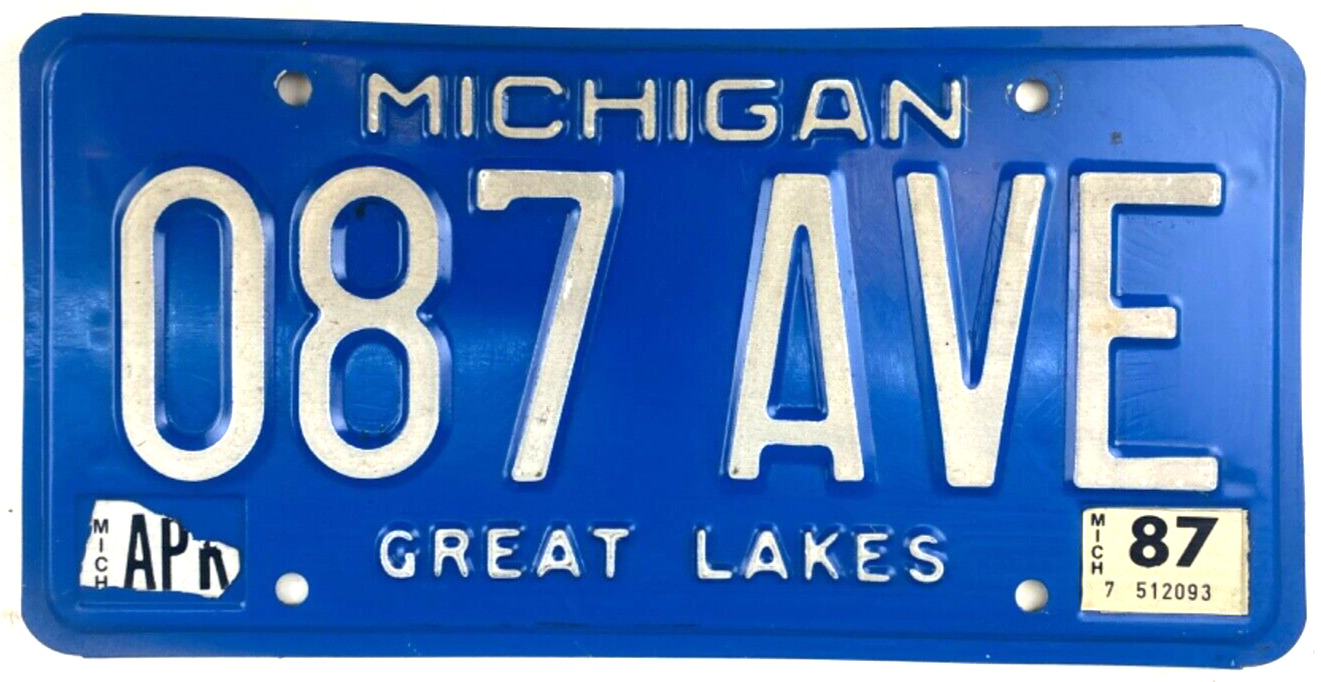 Michigan 1987 Auto License Plate Vintage Man Cave 087 AVE Wall  Decor Collector