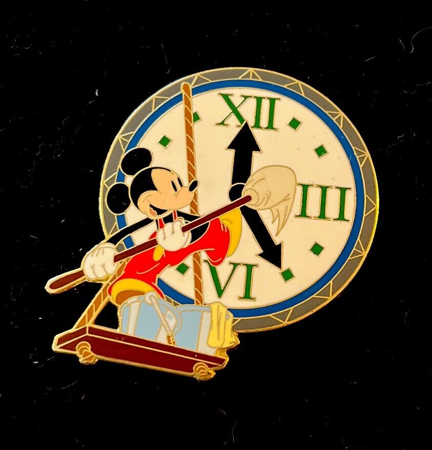 RARE DISNEY PIN  DISNEYSHOPPING LABOR DAY 2006 MICKEY MOUSE CLOCK CLEANER LE 250