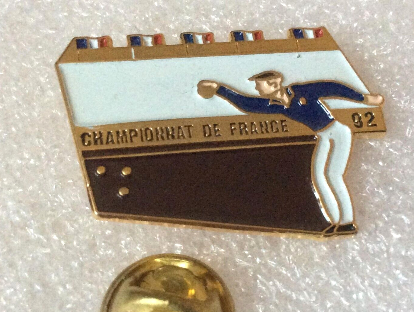 pin\'s vintage Pétanque boulodrome clubs (+ for sale) French championship 92