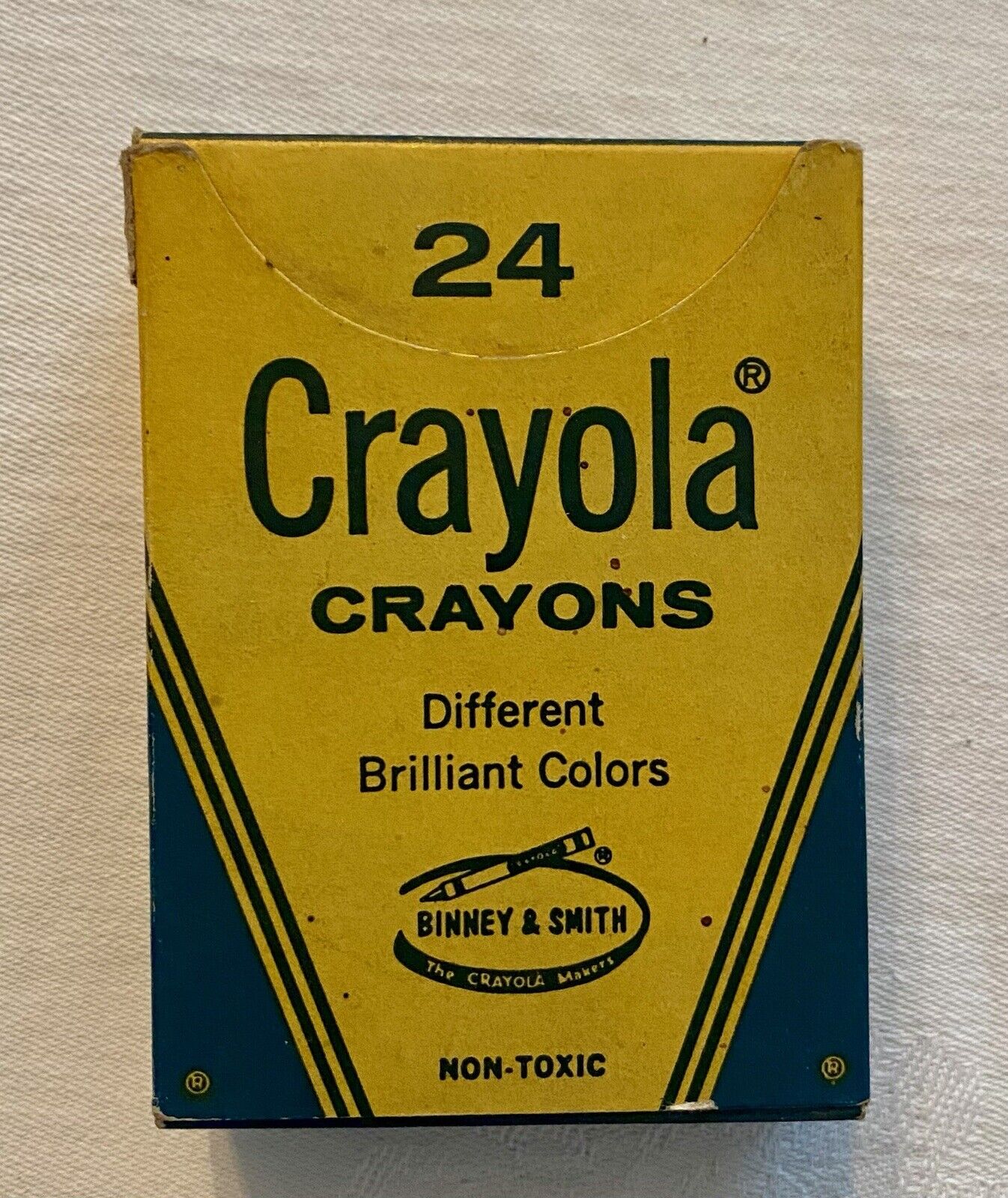 Vintage Crayola Crayons Brilliant Colors 24 Pack Binney & Smith USA 45 Cents Box