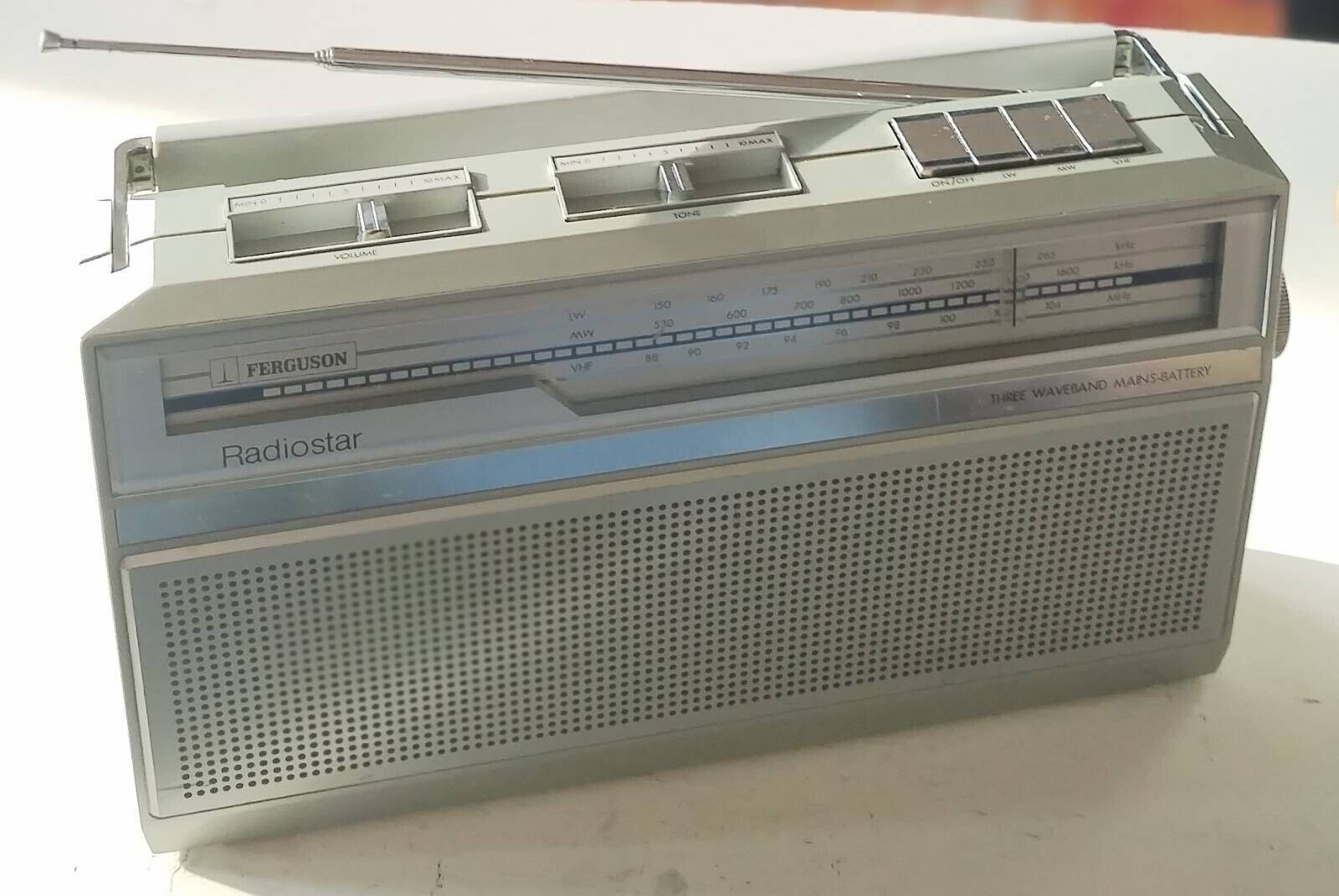 Vintage Ferguson Radio Model 3R07 3 Waveband - Superb condition - sounds lovely.