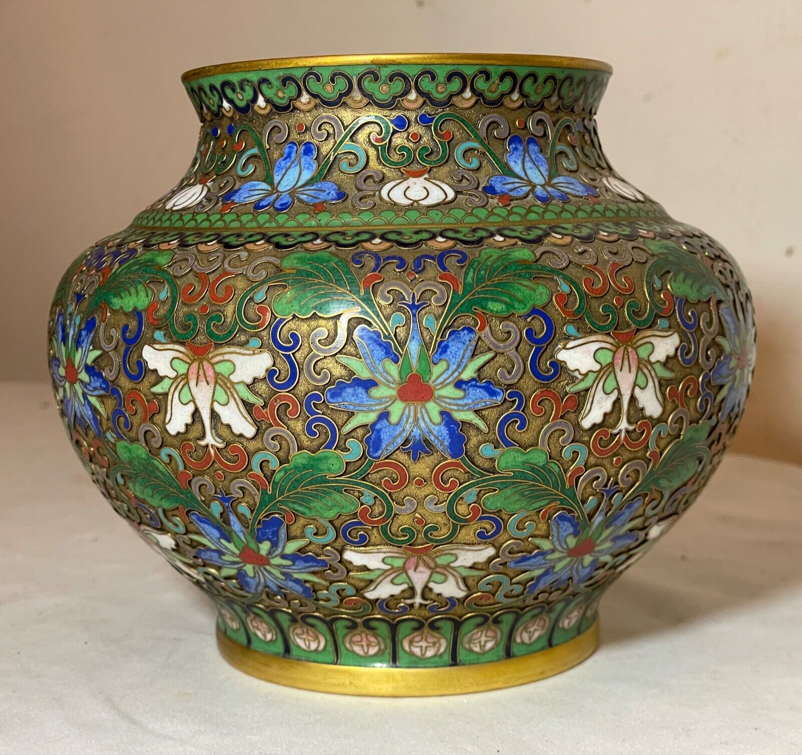 quality antique handmade Chinese foo dog lion enamel champleve cloisonné vase
