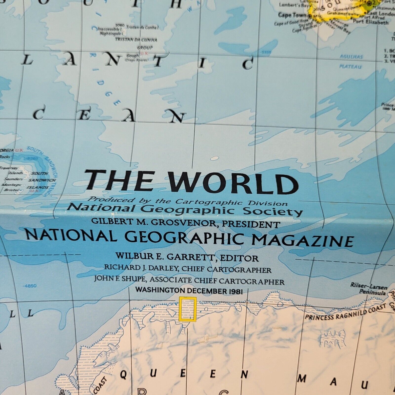 Vintage December 1981 National Geographic The World Folding Map