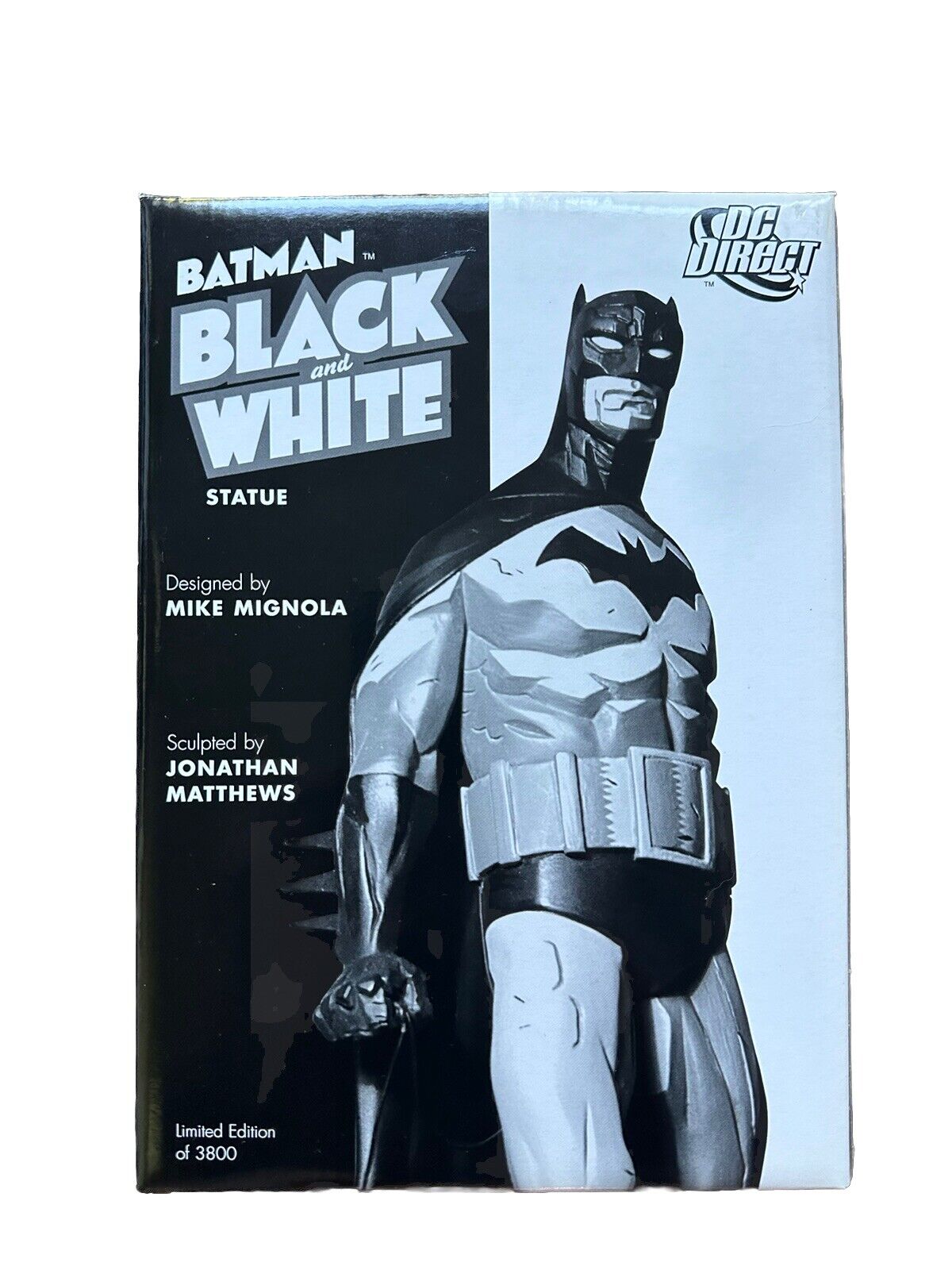 Batman Black And White Statue Mike Mignola Limited Edition 1357 Of 3800