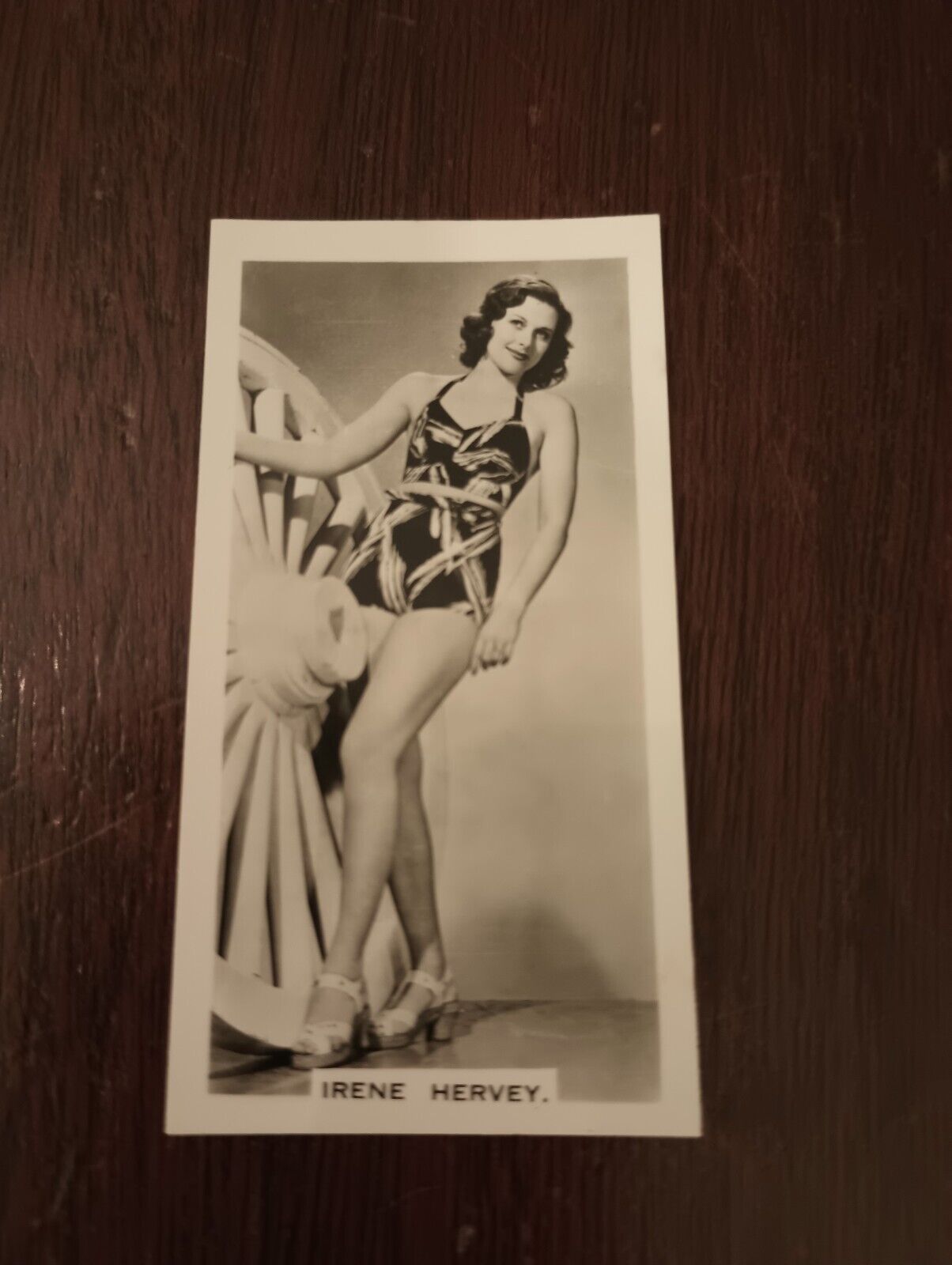 1936 Carreras-(Glamour Girls) #10 Irene Hervey (NM-MT)