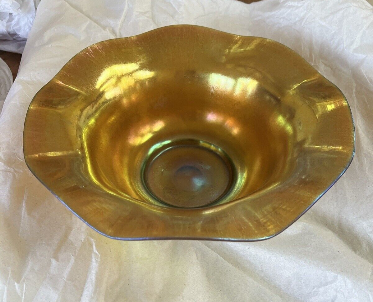 Steuben Aurene Ruffle Edged Bowl Gold Very Large 11.5\