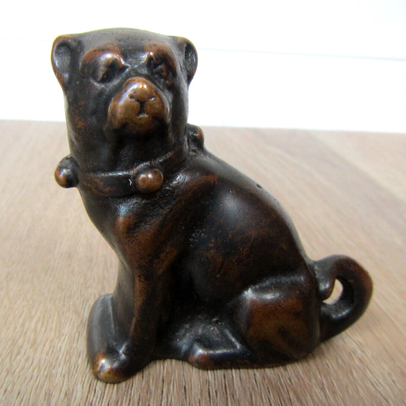VINTAGE ANTIQUE SOLID BRONZE SMALL DOG WITH COLLAR FIGURE PUG PUPPY BULLDOG ?