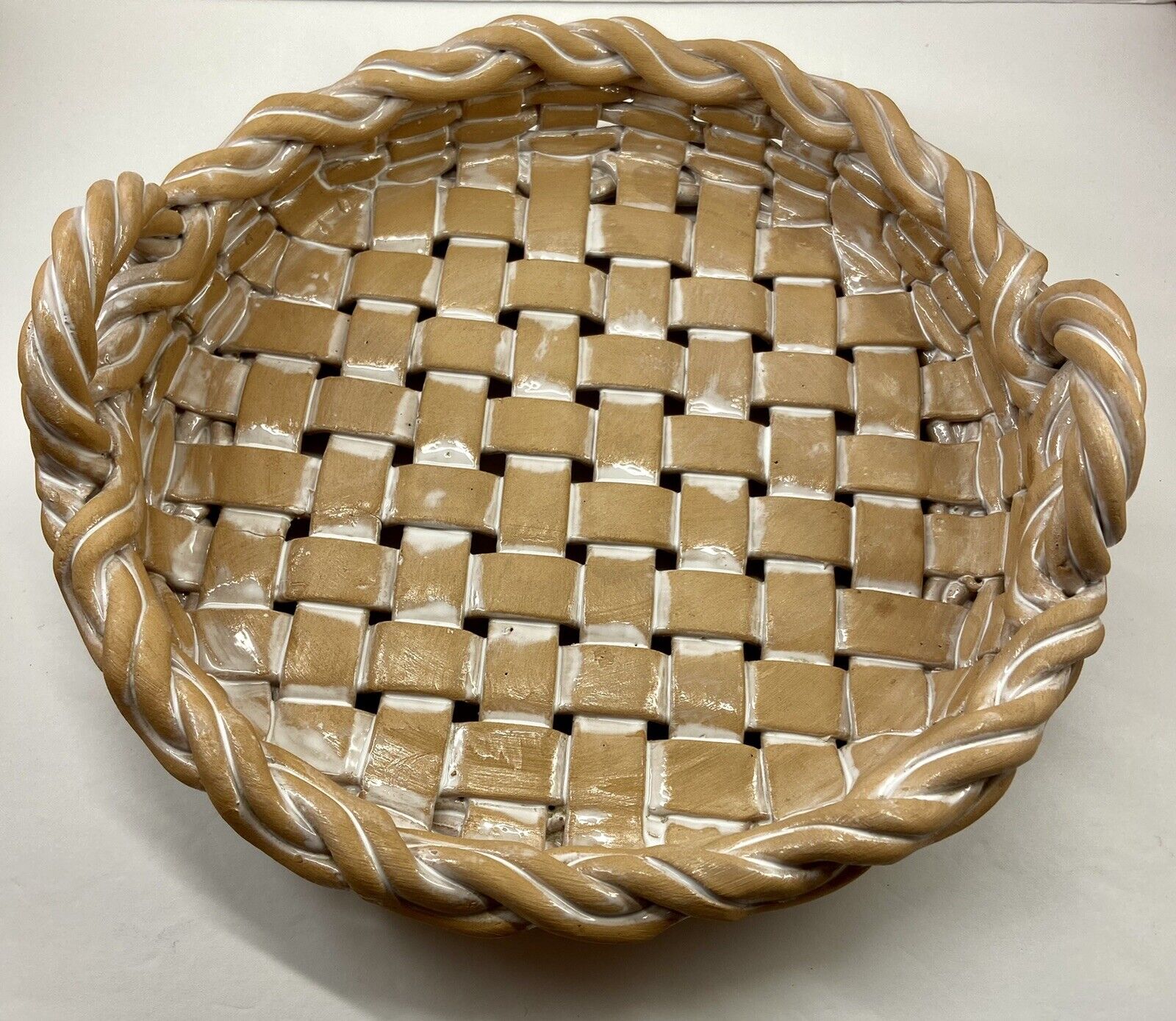 VTG ceramic pie basket with handles 9\