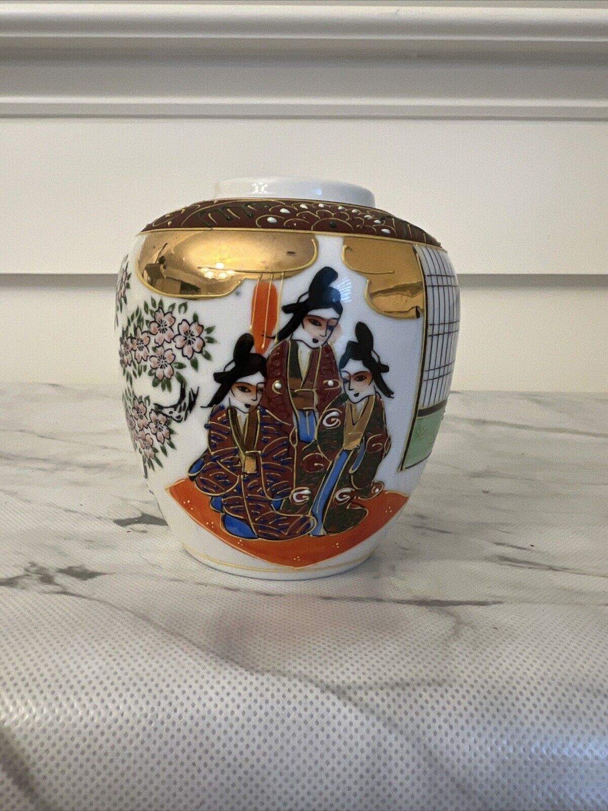 Vintage Made In Japan Geisha Hand Painted Ginger Jar Urn No Lid Satsuma Porcein