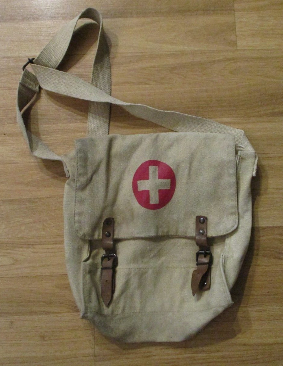 AUTHENTIC WWII Medic canvas backpack-Red Cross