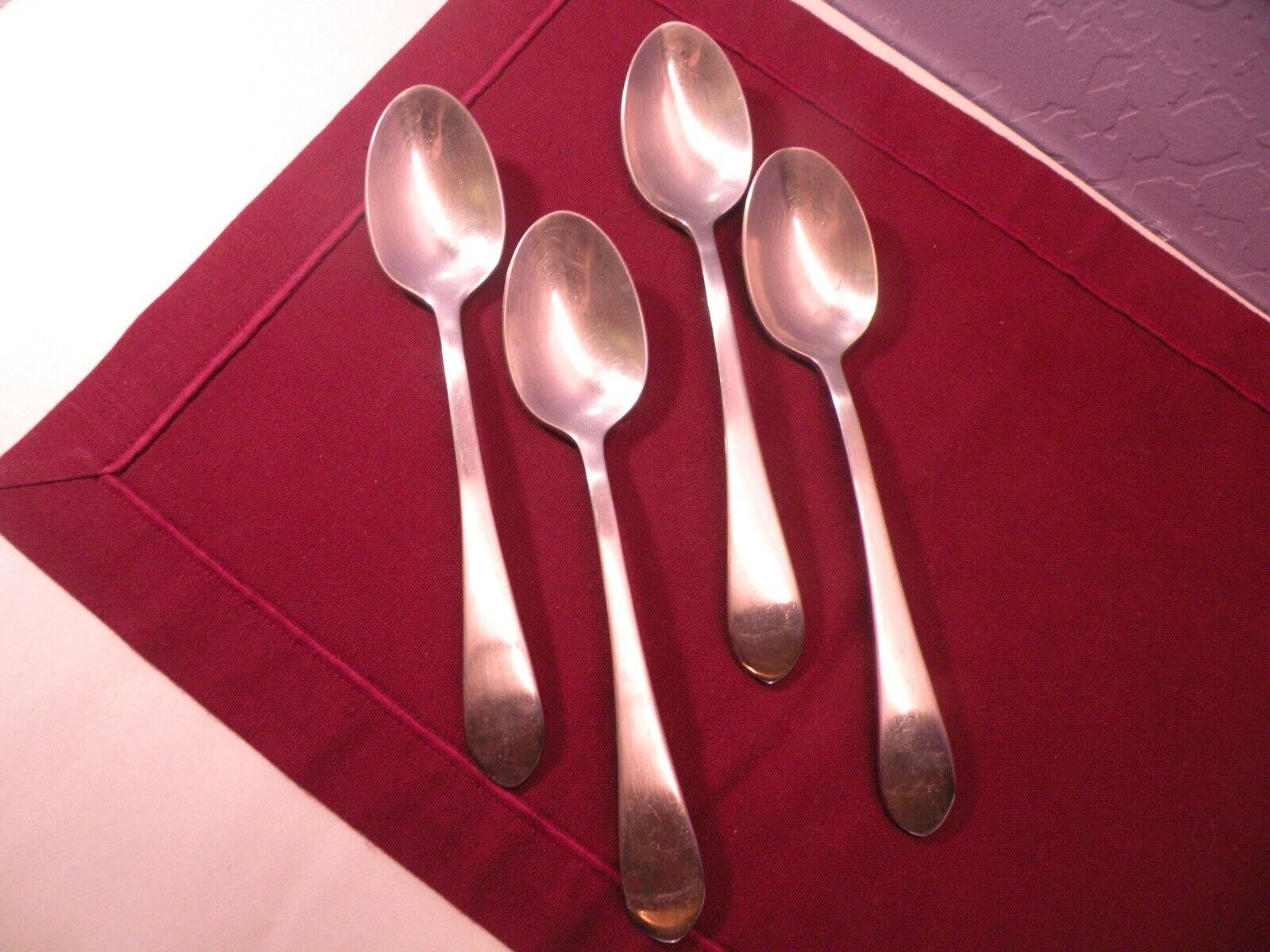 SET OF 4 TOWLE BOSTON ANTIQUE Oval Soup Spoons 18/10 Satin Stainless China 8\