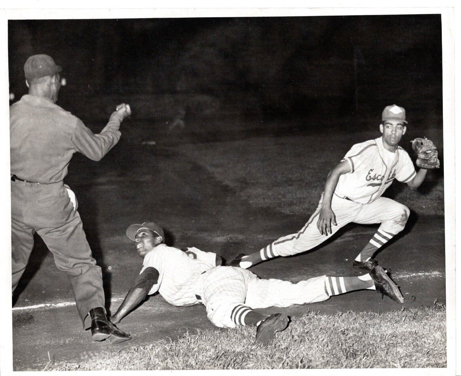 1958 Orig Photo Dom Baseball HOF Players OSVALDO OZZIE VIRGIL & PEDRO GONZALEZ