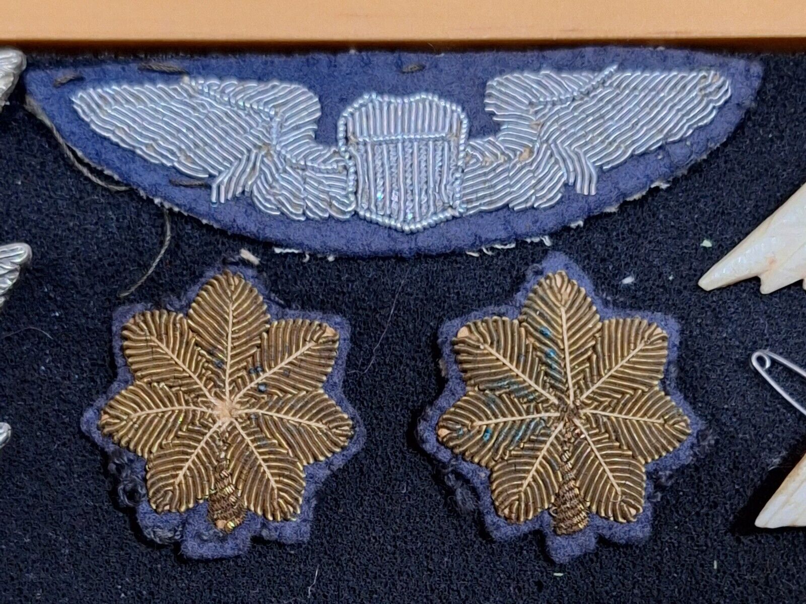 Theater made Army Air Corp AAF Bullion Pilot wing and Major Pair