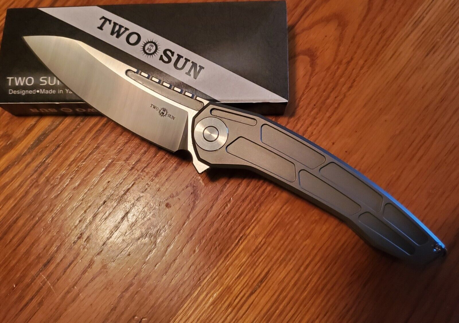TwoSun TS45-M390 EDC Knife, Titanium. NiB.