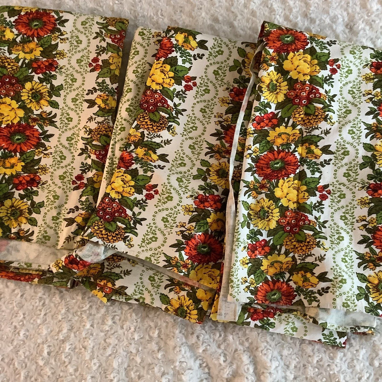 4 Vintage handmade MCM white yellow green floral curtain drapes 39\